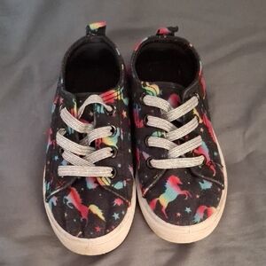 Fabkids Black Sneakers with Floral Print and White Laces